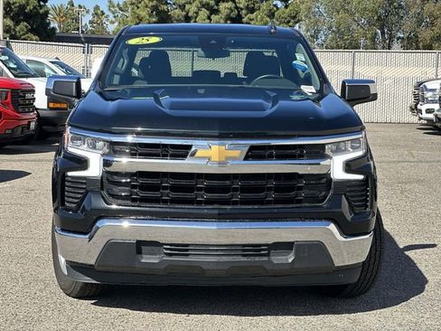 Used 2025 Chevrolet Silverado 1500 LT RWD image 2