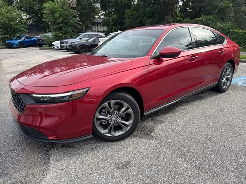 Used 2023 Honda Accord EX image 3