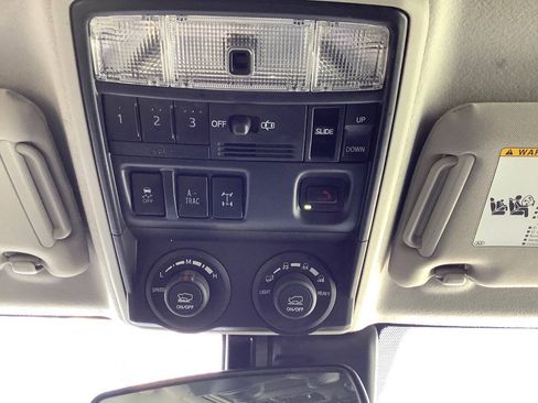 Used 2022 Toyota 4Runner TRD Off-Road Premium AWD/4WD image 55