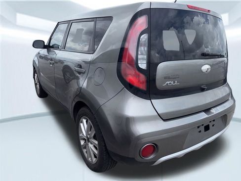 Used 2018 Kia Soul + FWD image 15