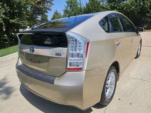 Used 2010 Toyota Prius Three image 4