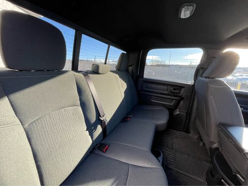 Used 2024 RAM 2500 Tradesman w/ Chrome Appearance Group image 27