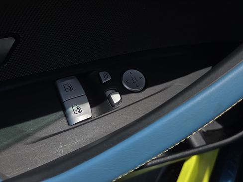 Used 2025 BMW M4 xDrive Competition AWD/4WD image 35