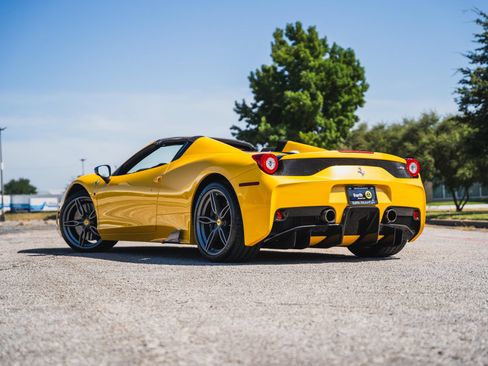 Used 2015 Ferrari 458 Speciale A RWD image 16