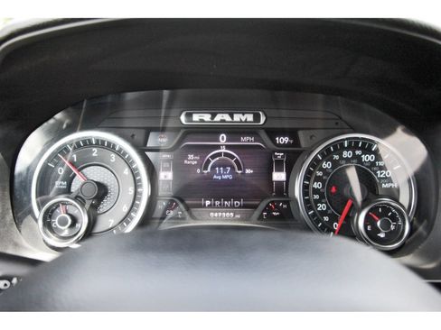Used 2024 RAM 1500 Laramie AWD/4WD image 17