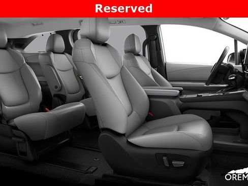 New 2026 Toyota Sienna XLE image 22