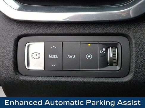 Used 2024 GMC Acadia Denali w/ Super Cruise Package image 28