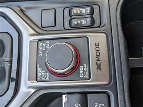 Used 2021 Subaru Forester Touring image 26