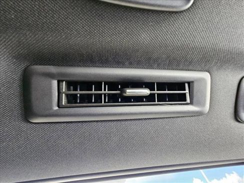 Used 2025 Chevrolet Suburban Z71 w/ Comfort Package image 17