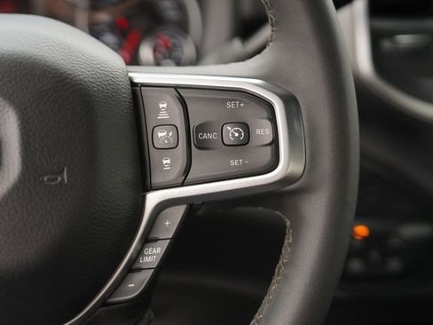 Used 2025 RAM 2500 Big Horn AWD/4WD image 23