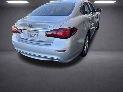 Used 2019 INFINITI Q70 Luxe AWD/4WD image 11