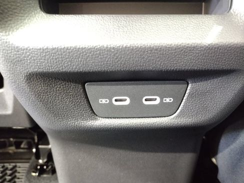 New 2026 Volkswagen Tiguan SE R-Line AWD/4WD image 37
