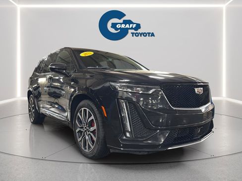 Used 2022 Cadillac XT6 Sport w/ Platinum Package AWD/4WD image 3