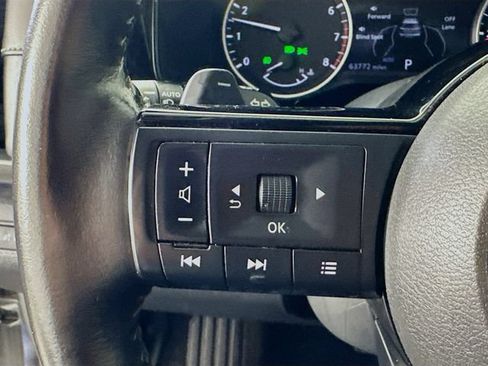 Used 2022 Nissan Pathfinder SL AWD/4WD image 12