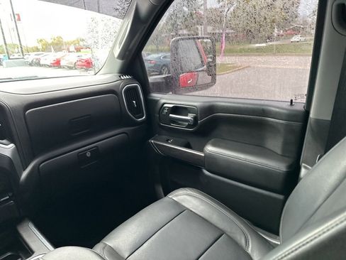 Used 2020 Chevrolet Silverado 2500 LTZ w/ LTZ Convenience Package image 12