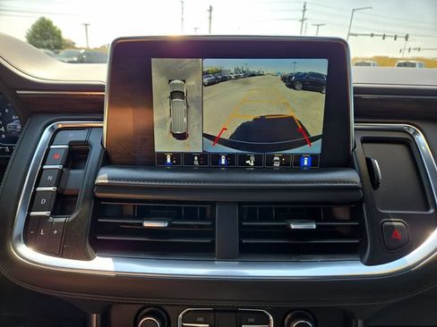 Used 2022 Chevrolet Suburban Z71 w/ Off-Road Capability Package AWD/4WD image 26