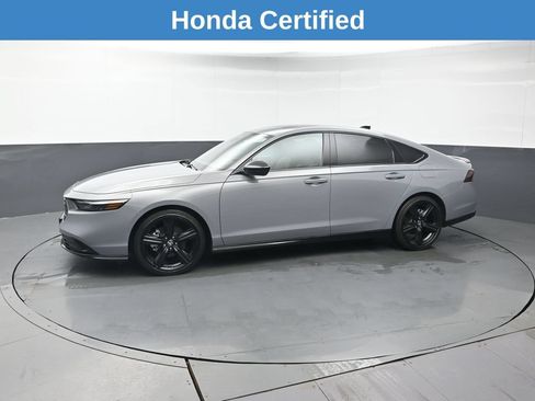 Used 2024 Honda Accord Sport image 2