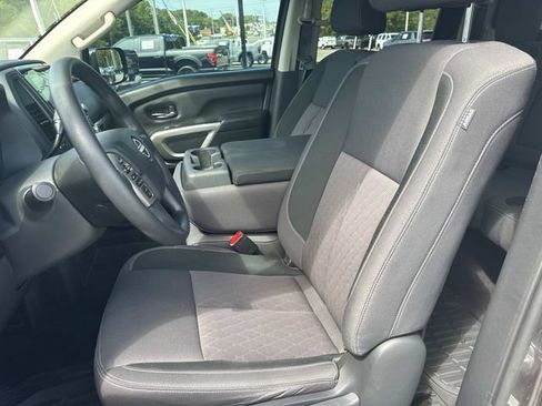 Used 2024 Nissan Titan SV AWD/4WD image 26