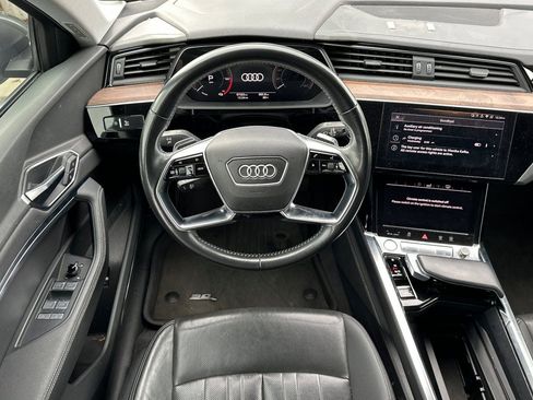 Used 2019 Audi e-tron Premium Plus w/ Cold Weather Package image 17