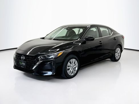 Used 2024 Nissan Sentra S FWD image 3