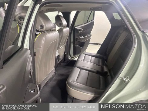 Used 2024 Chevrolet Trax ACTIV w/ Sunroof Package FWD image 12
