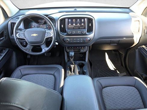 Used 2022 Chevrolet Colorado Z71 w/ Z71 Midnight Edition image 14