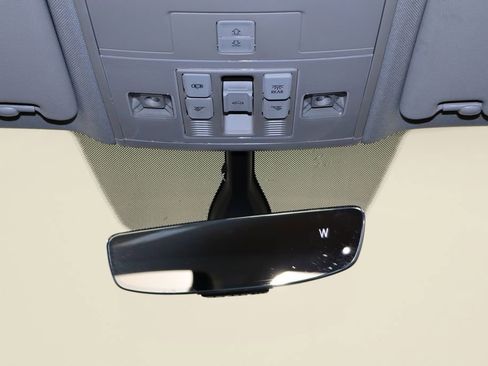 Used 2021 Volkswagen Atlas SE image 26