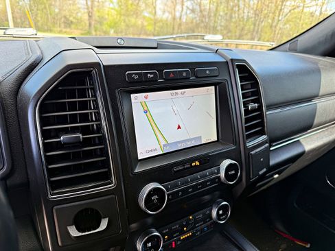 Used 2021 Ford Expedition Max Limited AWD/4WD image 16
