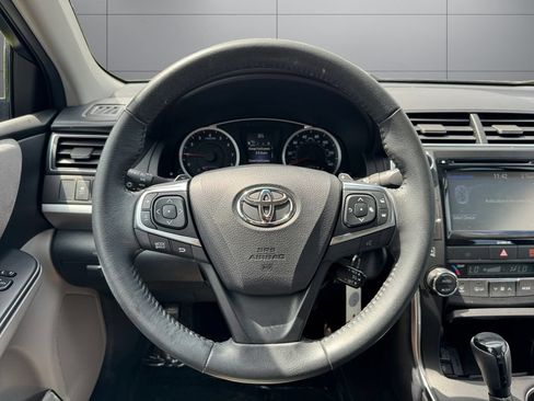 Certified 2017 Toyota Camry XSE FWD image 13
