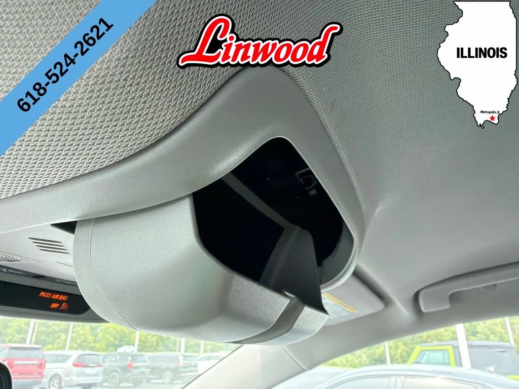 Used 2023 GMC Acadia SLT w/ Preferred Package FWD image 32