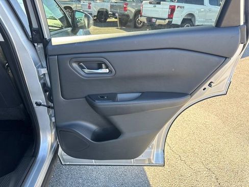 Used 2025 Nissan Rogue SV image 21