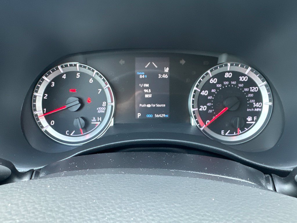 Used 2021 Toyota Highlander LE AWD/4WD image 40