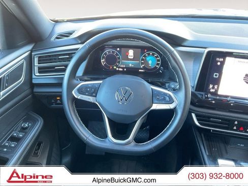 Used 2025 Volkswagen Atlas Cross Sport SE image 12