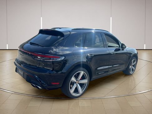 Certified 2024 Porsche Macan S AWD/4WD image 7