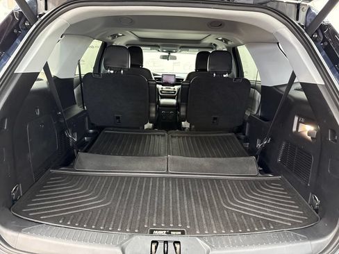 Used 2021 Ford Explorer XLT w/ Equipment Group 202A AWD/4WD image 6