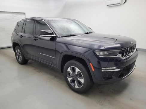 Used 2022 Jeep Grand Cherokee Limited 4xe w/ Luxury Tech Group II AWD/4WD image 11
