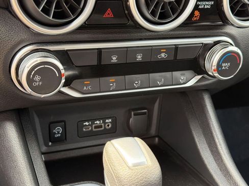 Used 2025 Nissan Sentra SV FWD image 15