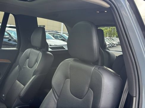 Used 2021 Volvo XC90 T6 Momentum w/ Climate Package AWD/4WD image 26