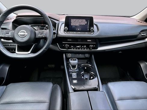 Used 2023 Nissan Rogue SV w/ SV Premium B Package FWD image 16