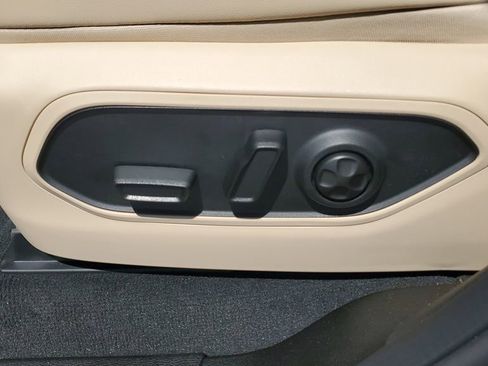 New 2025 Jeep Grand Cherokee Limited w/ Black Appearance Package image 23