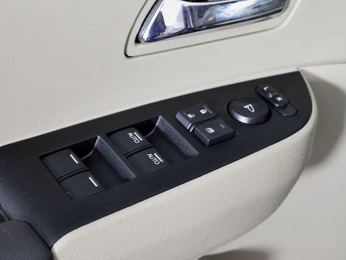 Used 2014 Honda Odyssey EX image 19