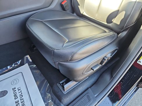 Used 2023 Jeep Grand Cherokee 4WD 4xe image 30