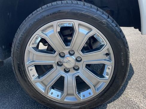 Used 2022 Ford Expedition Limited image 11