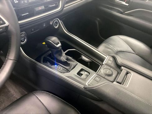 Used 2025 Toyota Grand Highlander Hybrid Nightshade Edition image 21