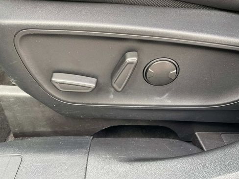 Certified 2025 Ford Escape ST-Line AWD/4WD image 20