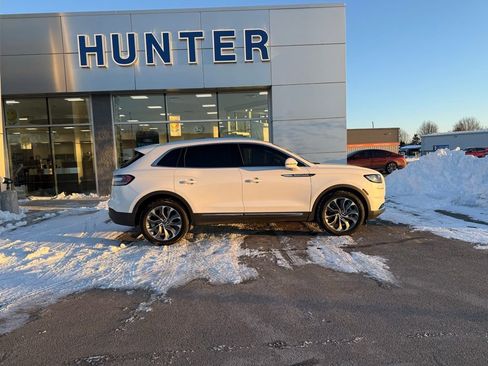 Used 2022 Lincoln Nautilus Reserve image 35