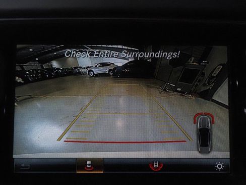 Used 2017 Mercedes-Benz SL 550 image 34