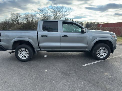 Used 2023 Chevrolet Colorado W/T image 2