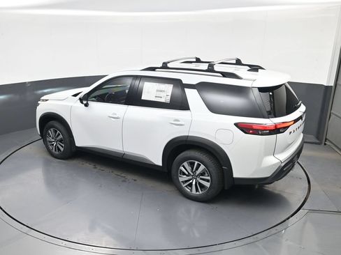 New 2026 Nissan Pathfinder SL w/ Cargo Package AWD/4WD image 28
