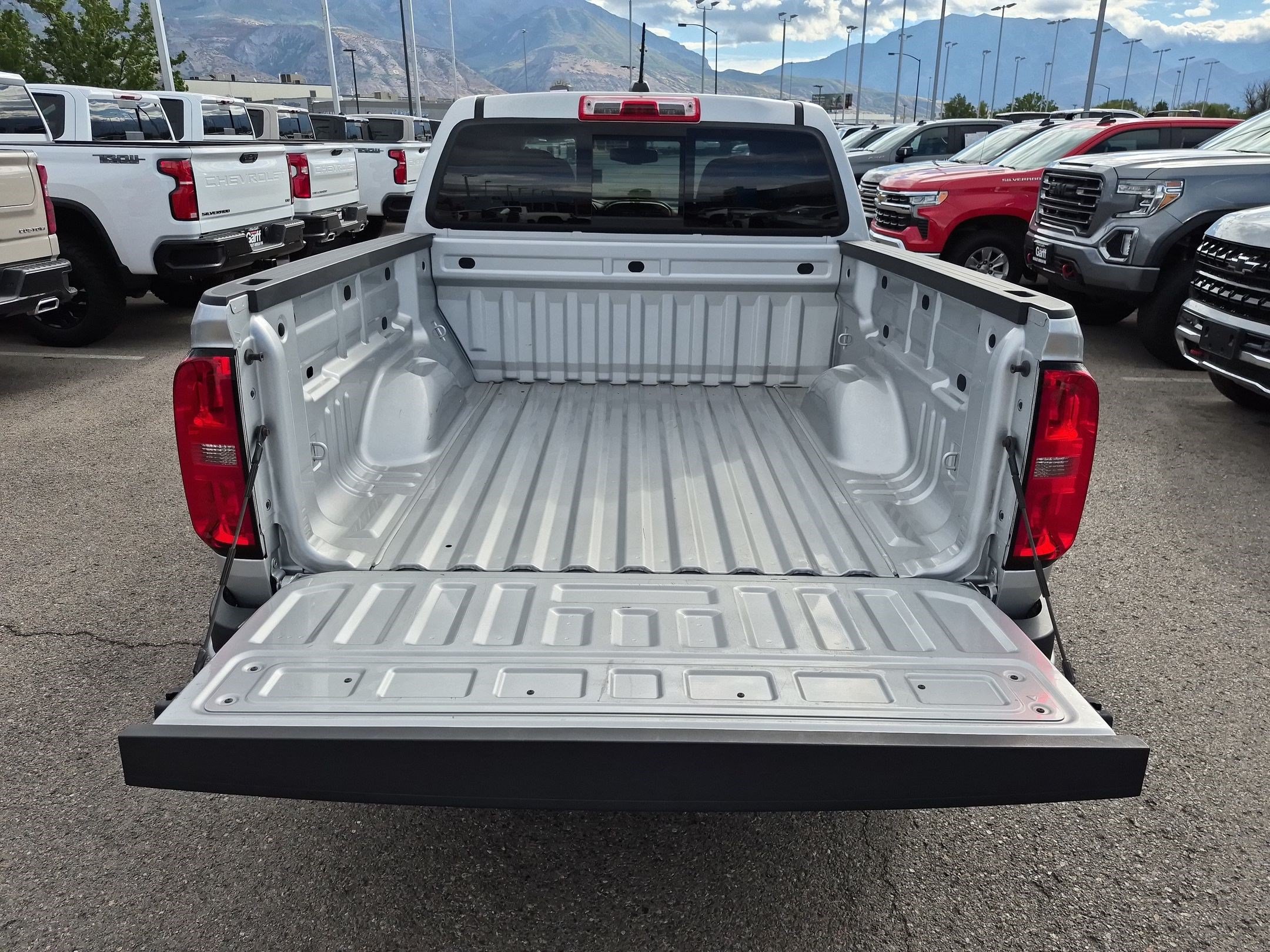 Used 2018 Chevrolet Colorado LT w/ LT Convenience Package RWD image 27